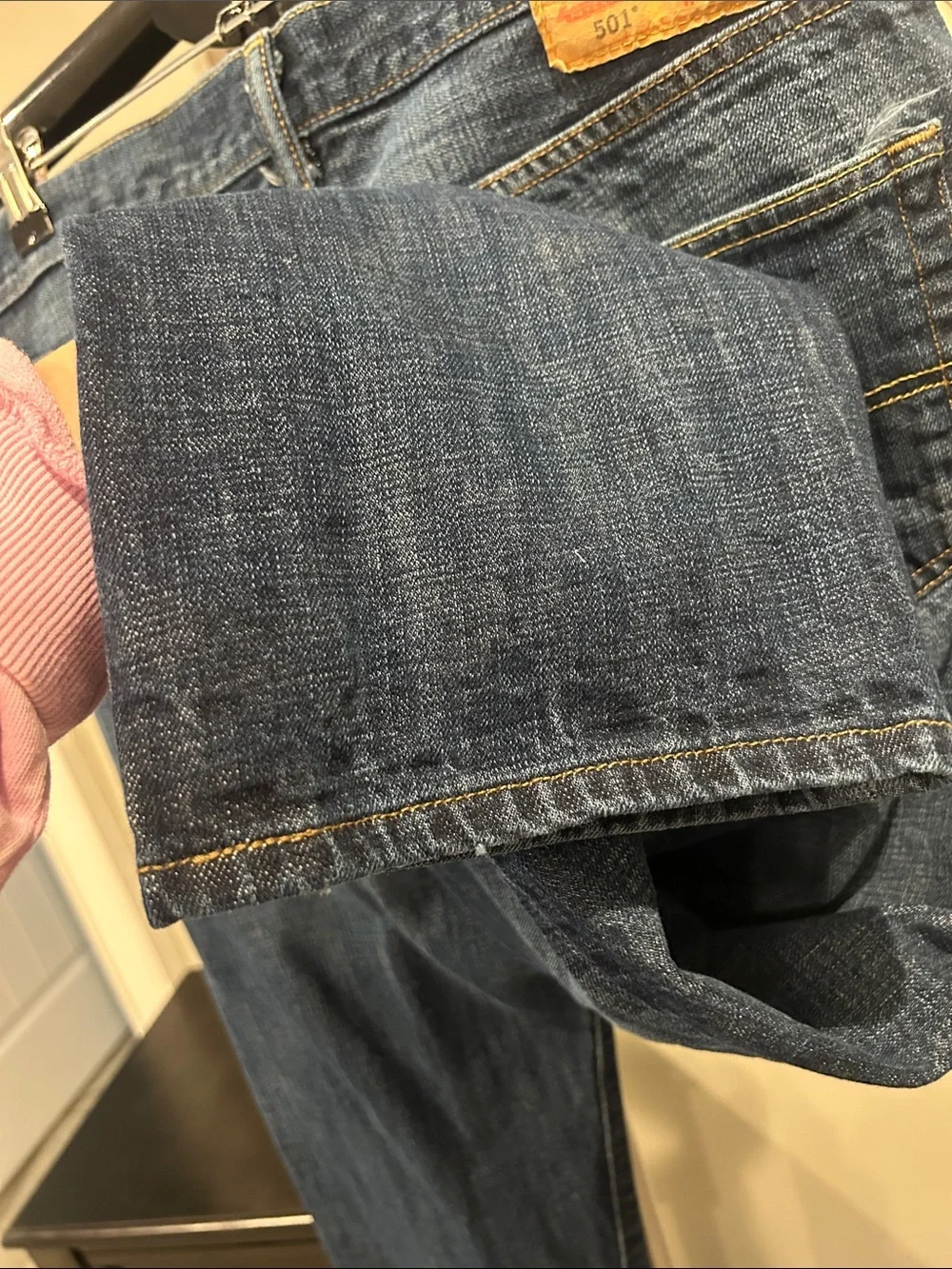 Levi's Men's Bootcut Jeans in Medium Blue Wash Size 34x32 / Button fly